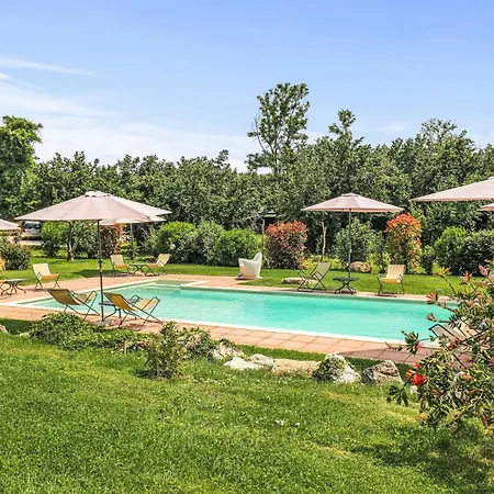 Castagno Apartment *