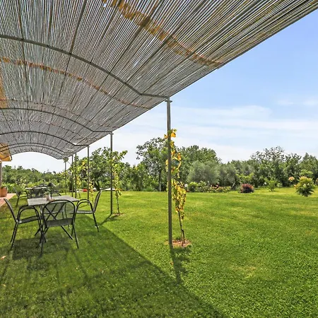 Castagno Appartamento Capranica