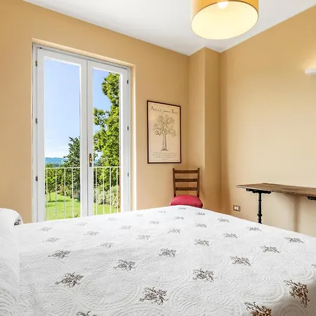 Castagno Apartmán *