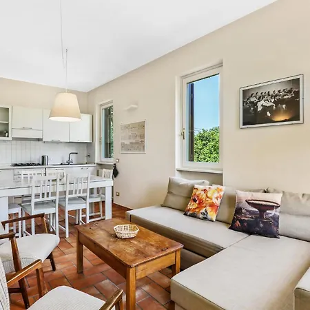 Castagno Apartment *